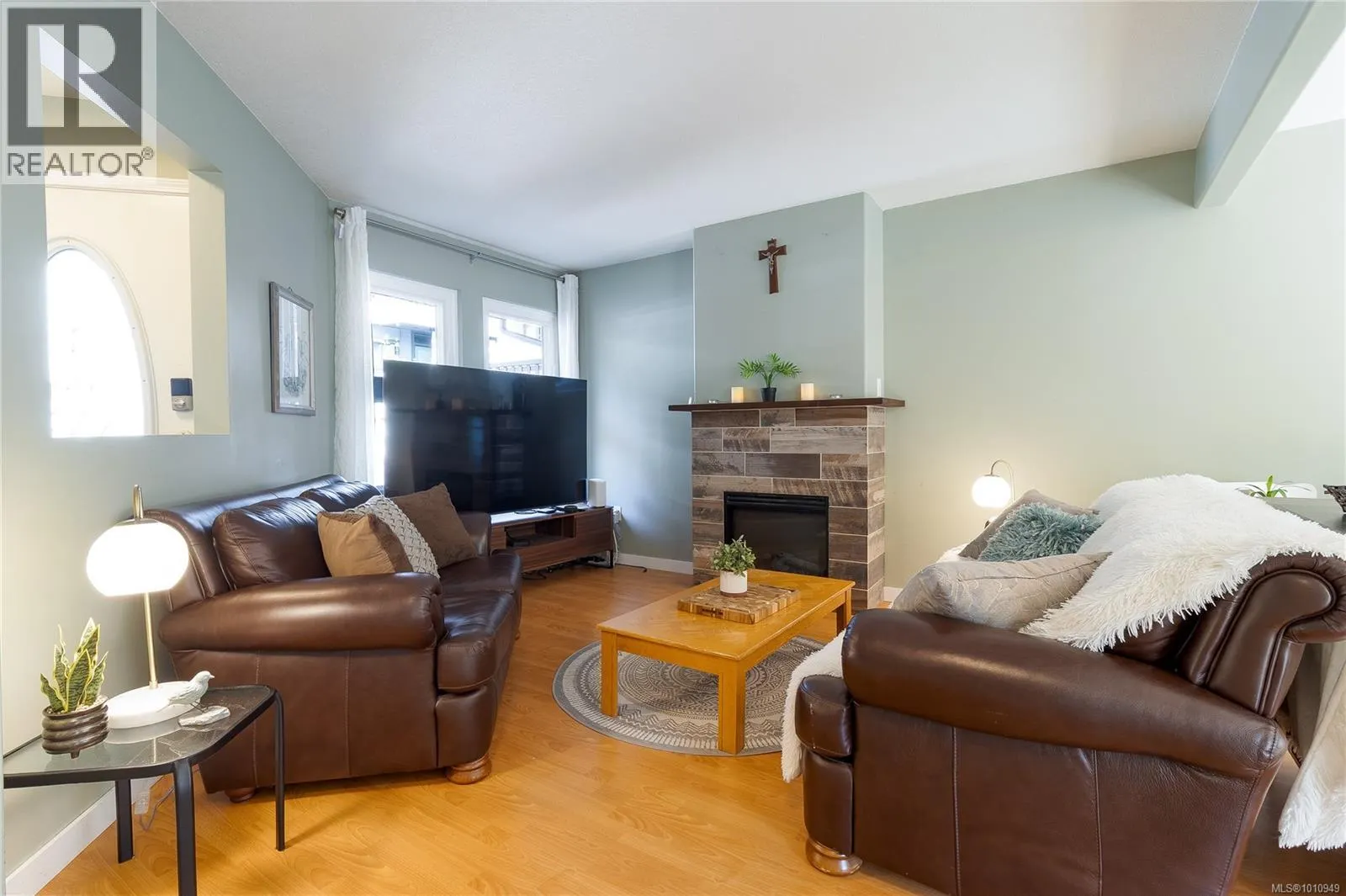 6 3570 Norwell Dr