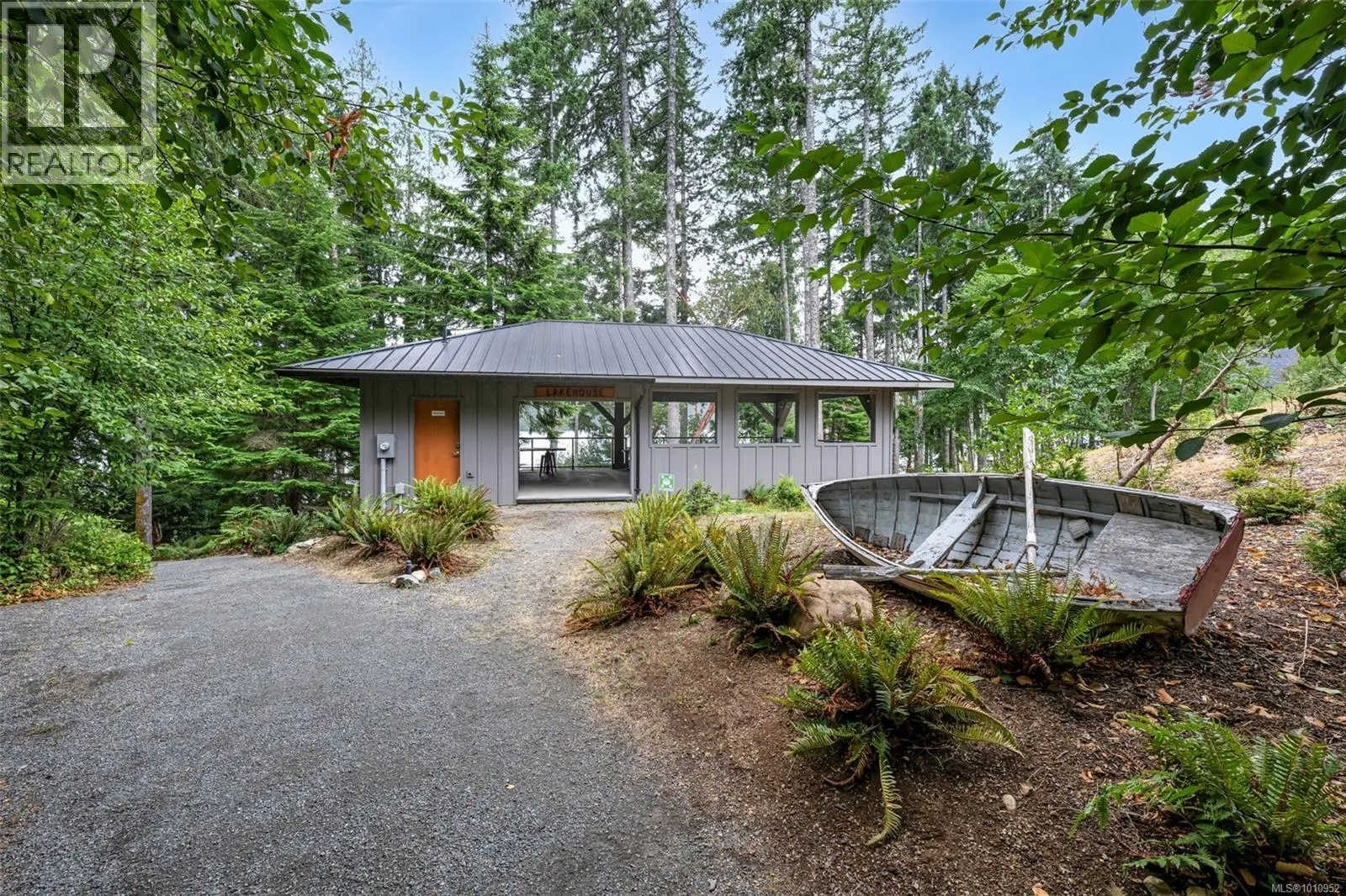 7333 Lakefront Pl