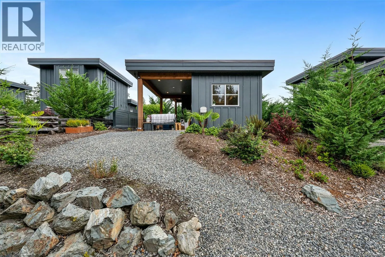 7333 Lakefront Pl