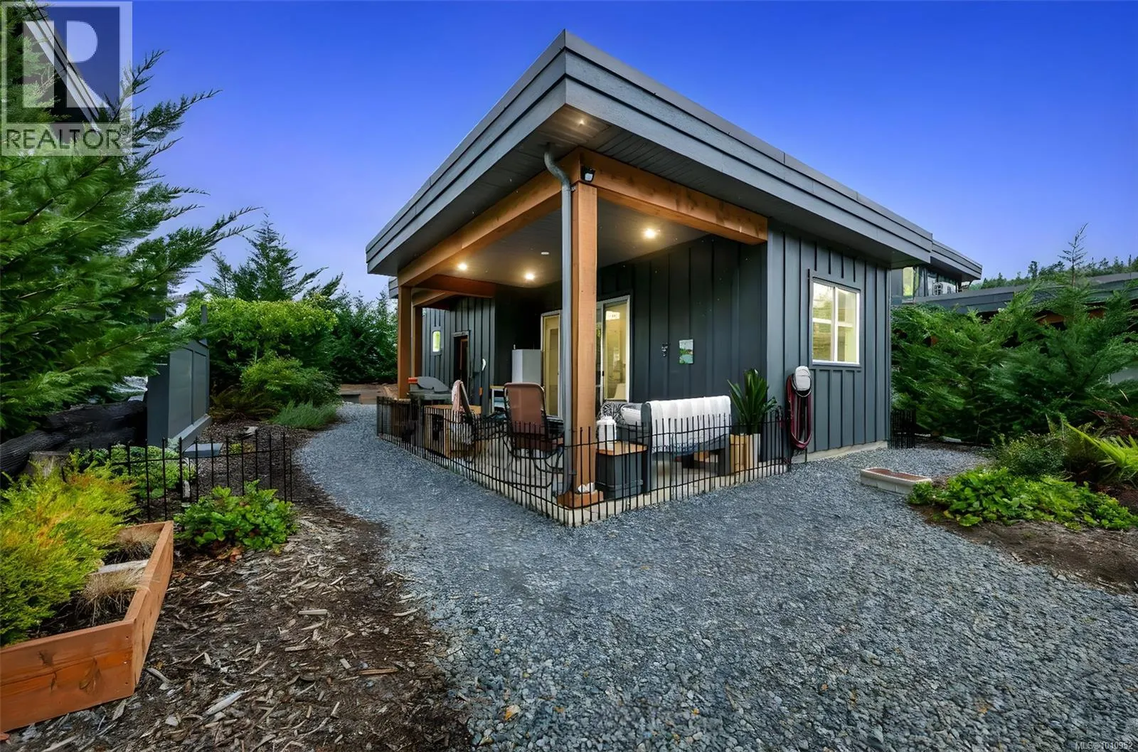 7333 Lakefront Pl