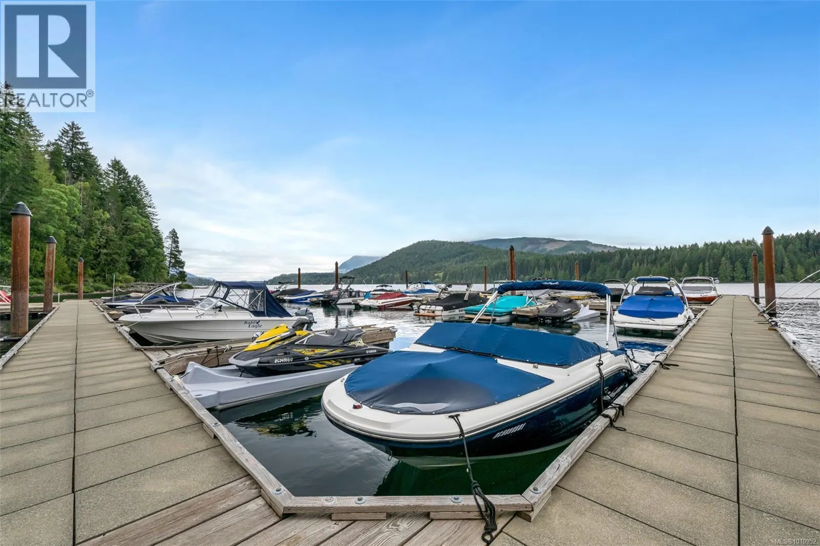7333 Lakefront Pl