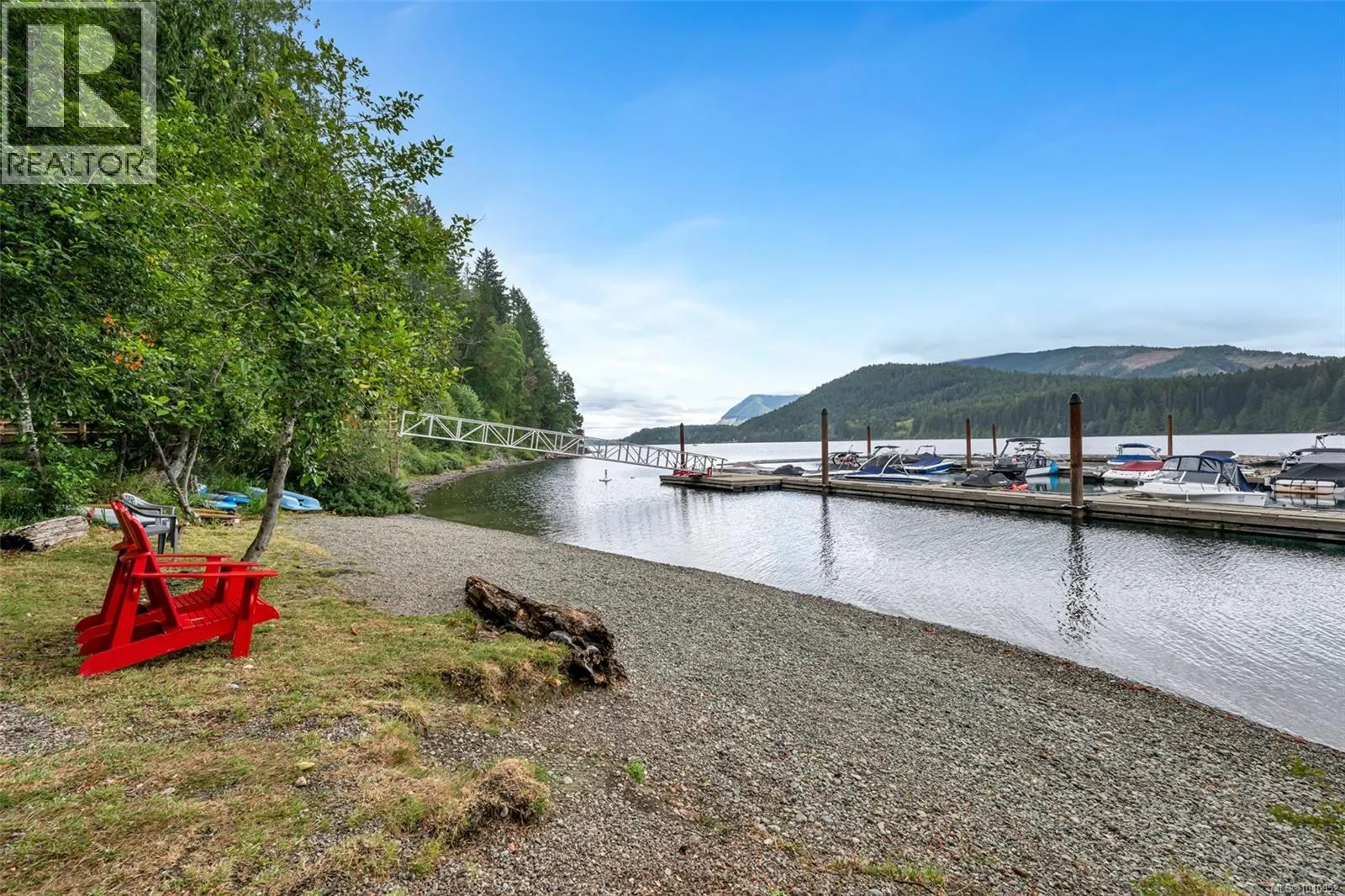 7333 Lakefront Pl