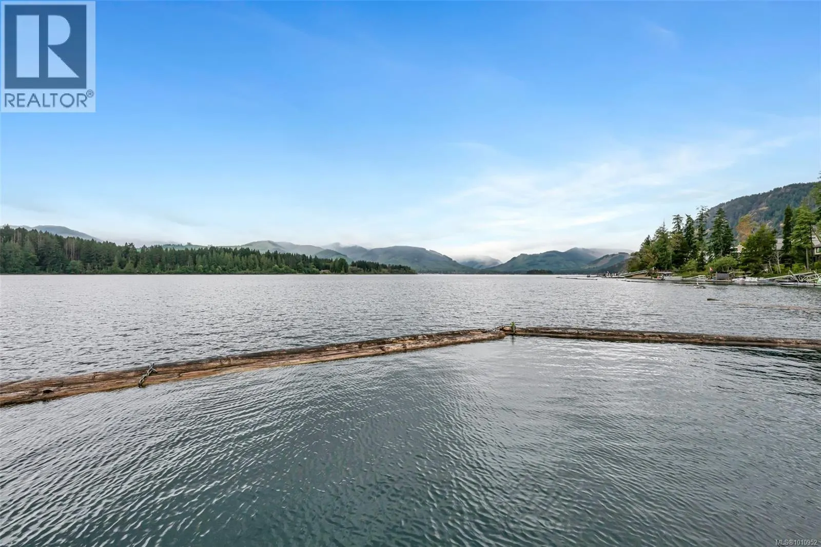 7333 Lakefront Pl