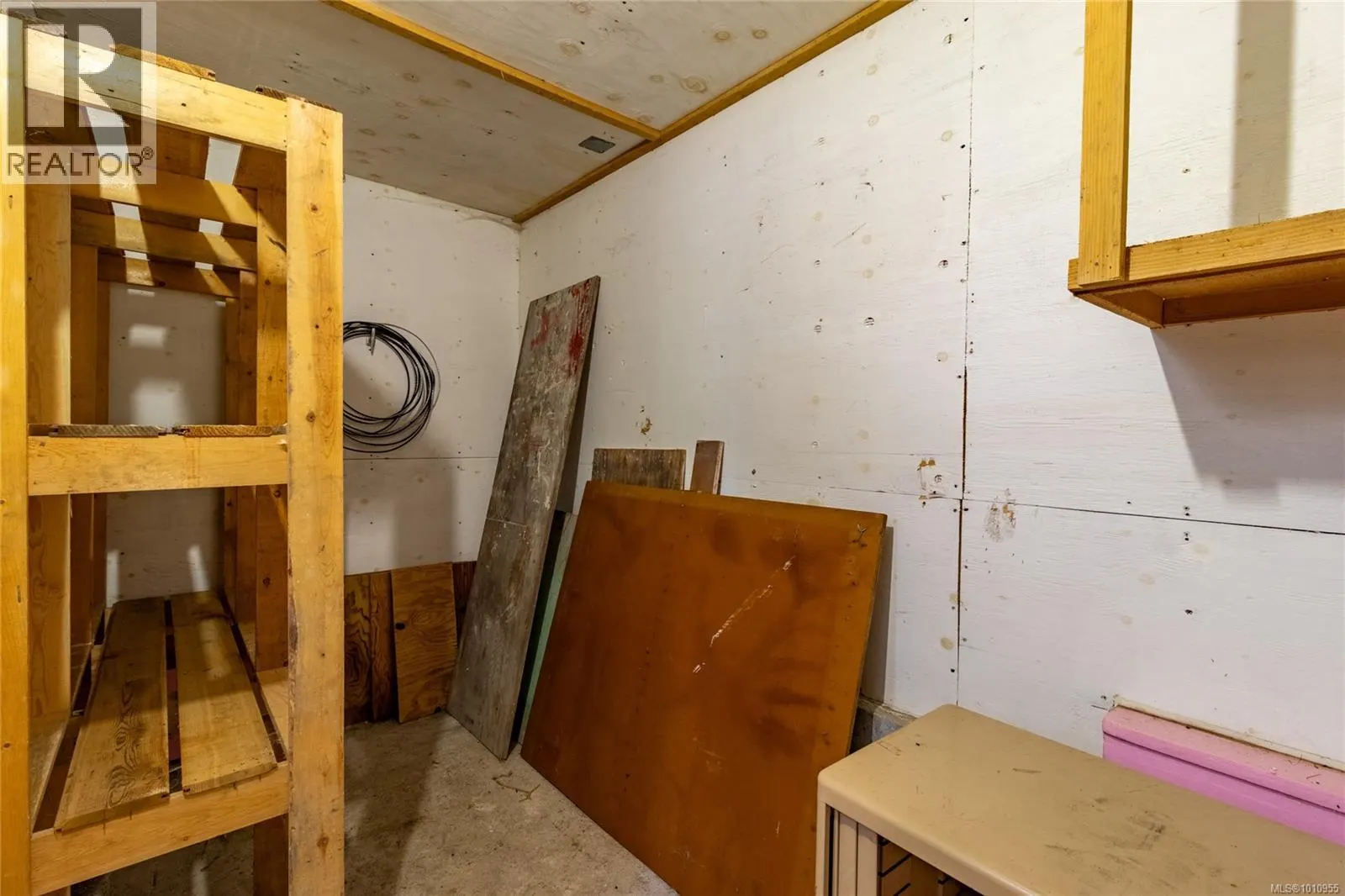 2703 Brigadoon Cres