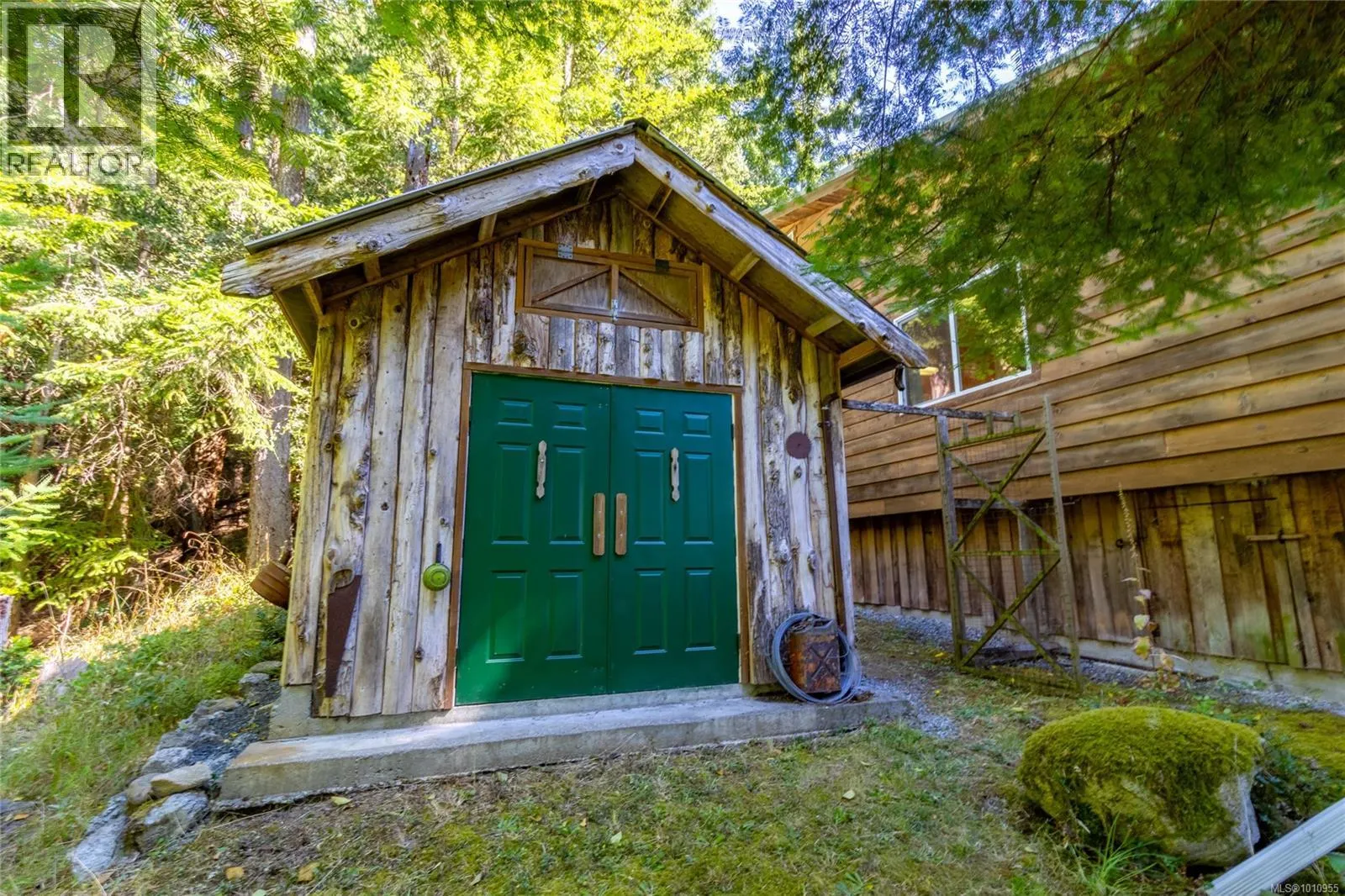 2703 Brigadoon Cres