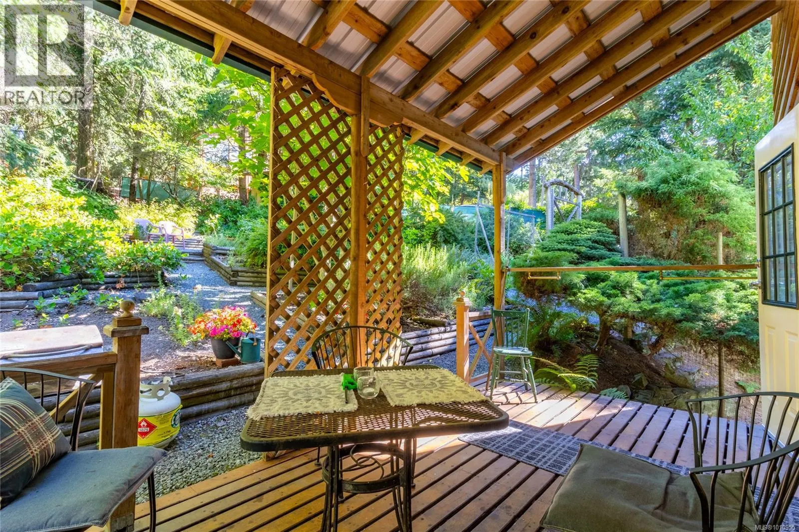 2703 Brigadoon Cres