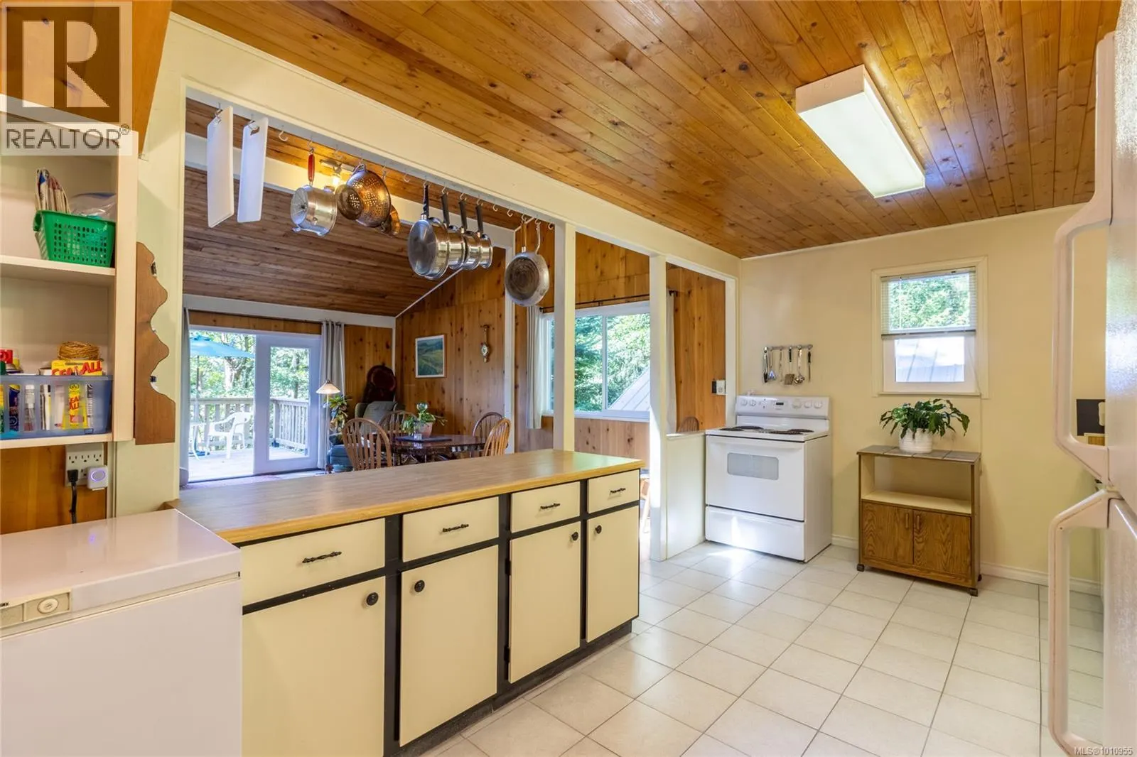 2703 Brigadoon Cres