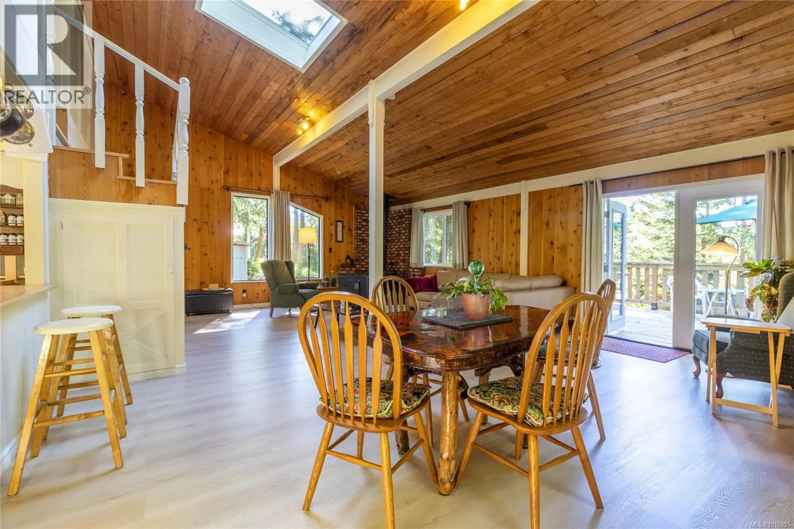 2703 Brigadoon Cres