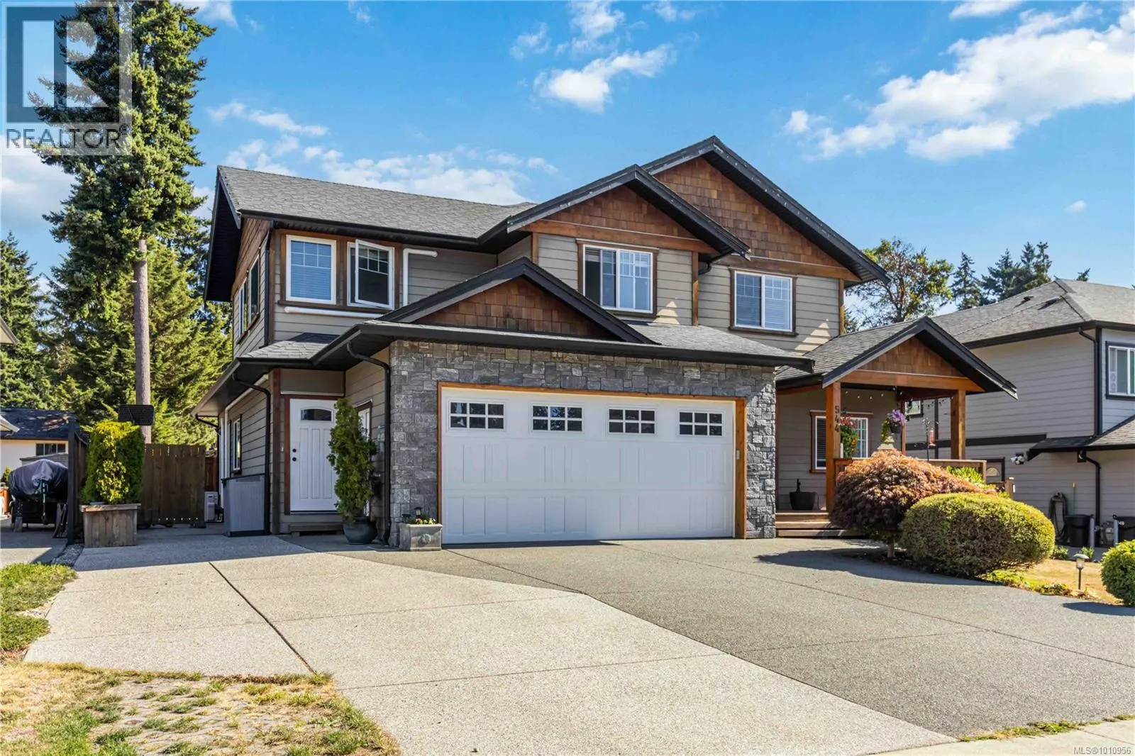 544 Woodend Rd