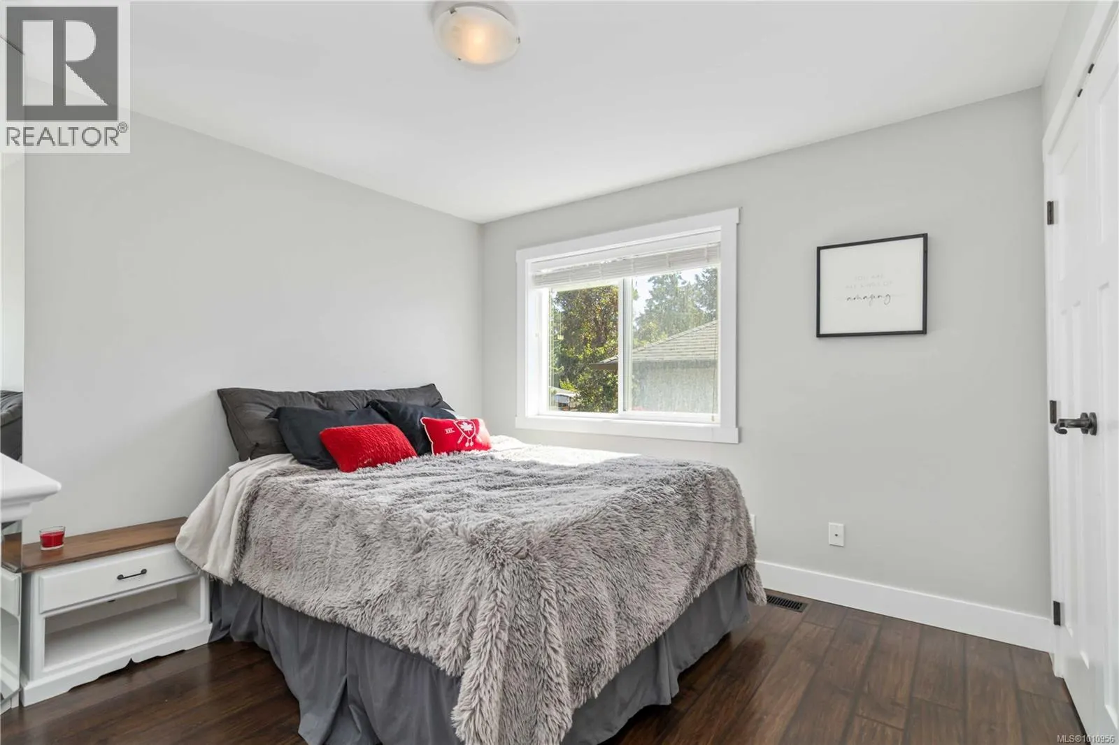 544 Woodend Rd