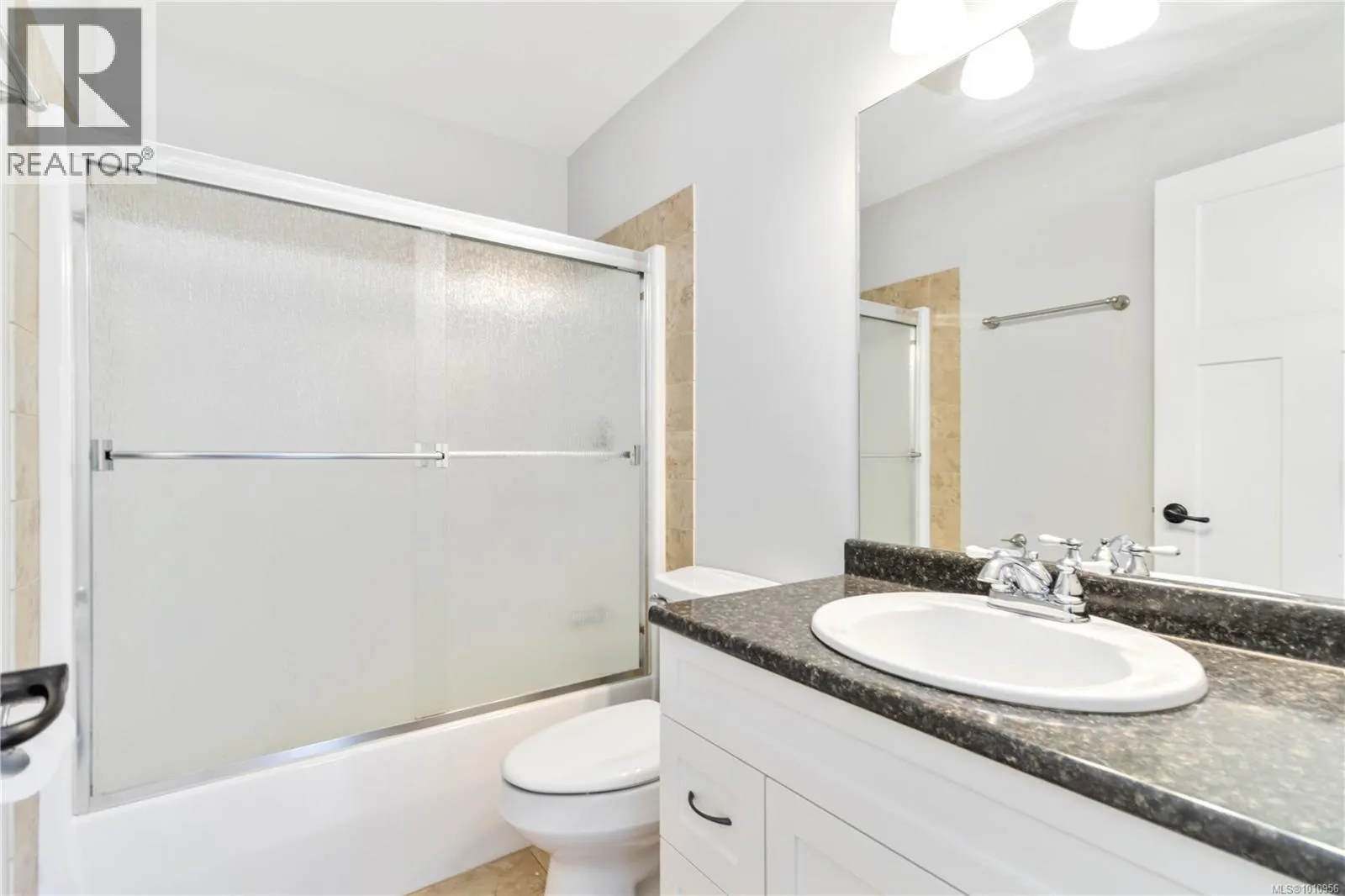 544 Woodend Rd