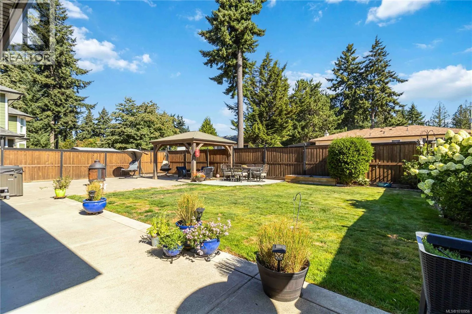 544 Woodend Rd