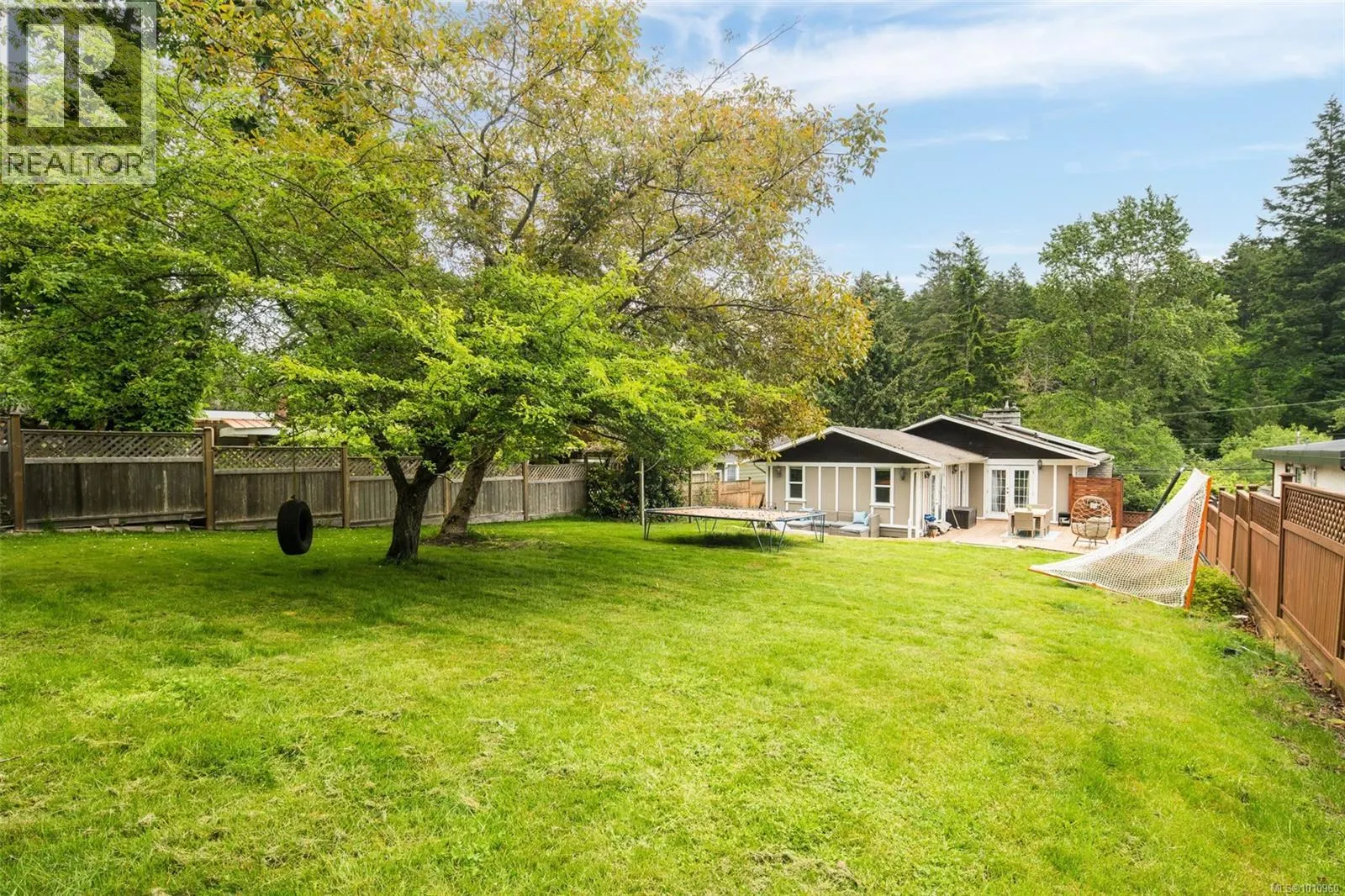 4518 Hughes Rd