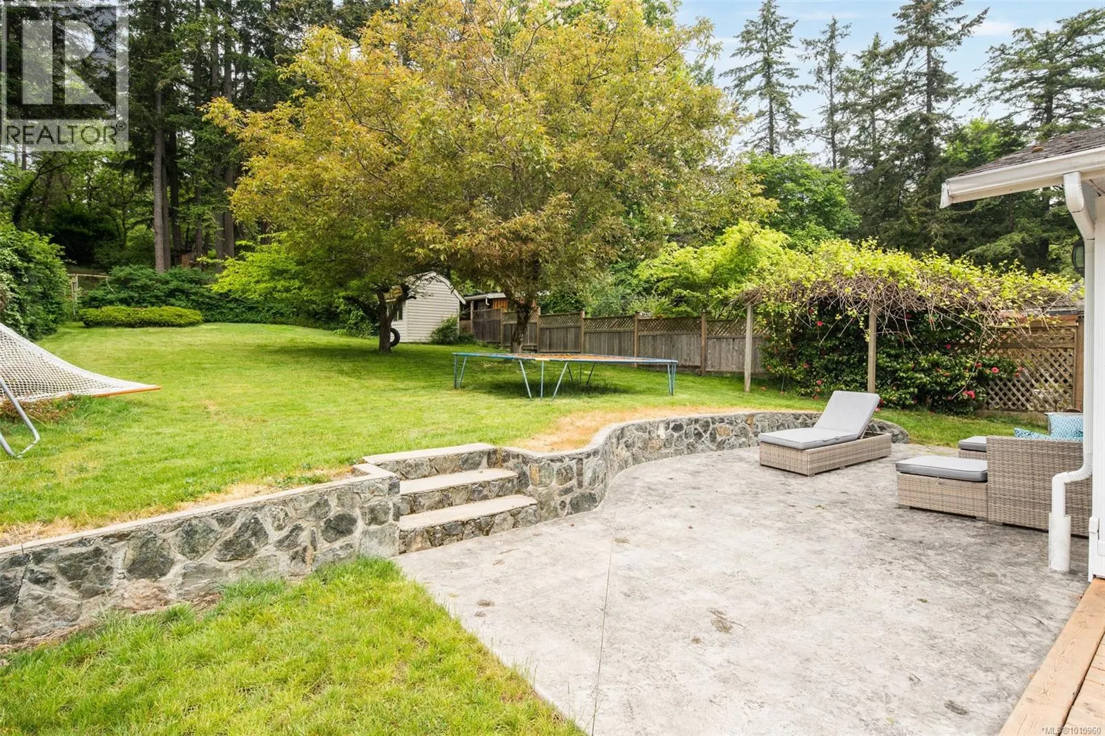 4518 Hughes Rd