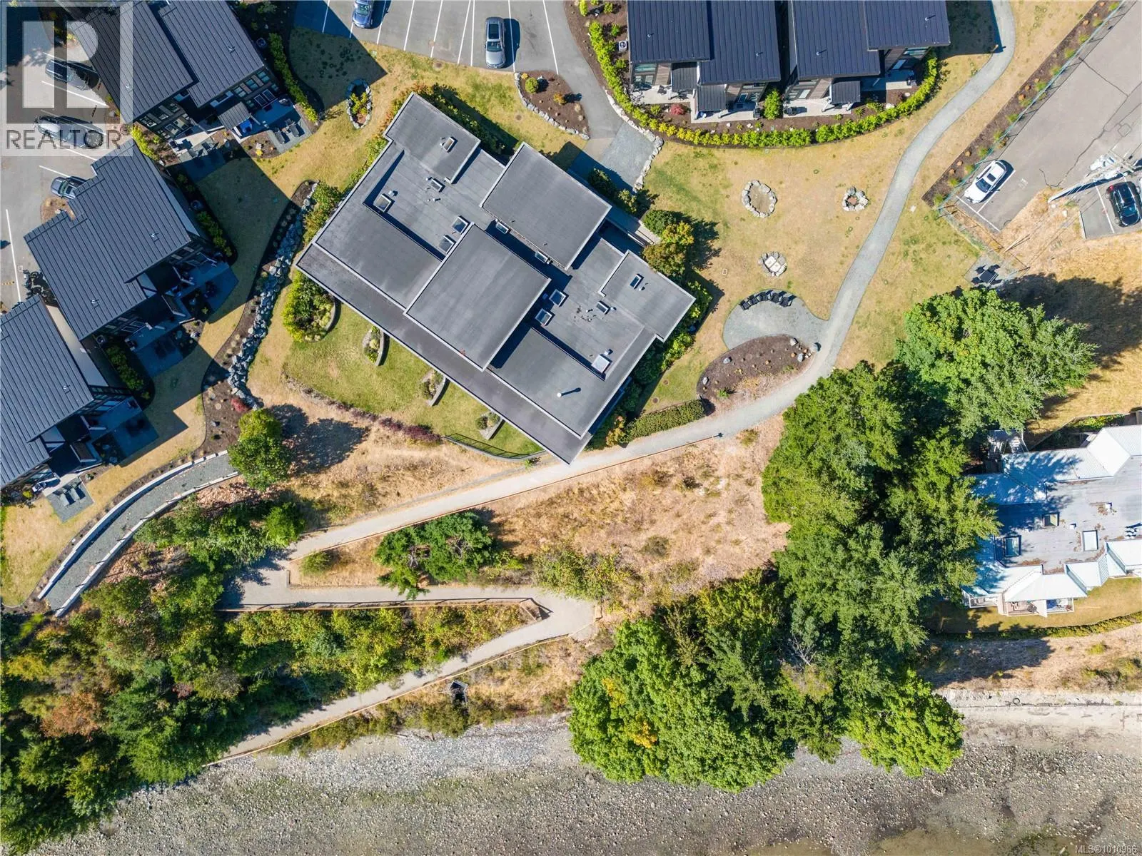 28 1175 Resort Dr