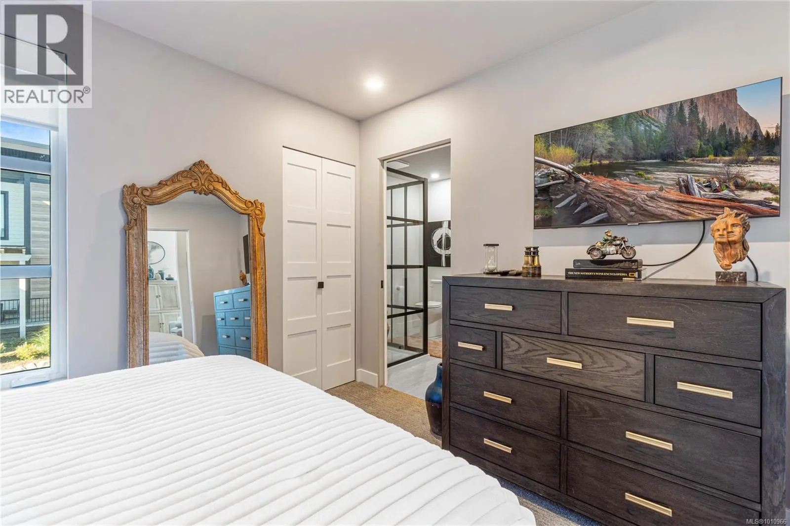 28 1175 Resort Dr