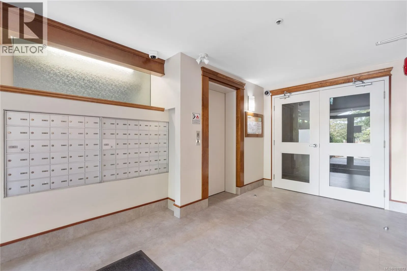 112 1685 Estevan Rd