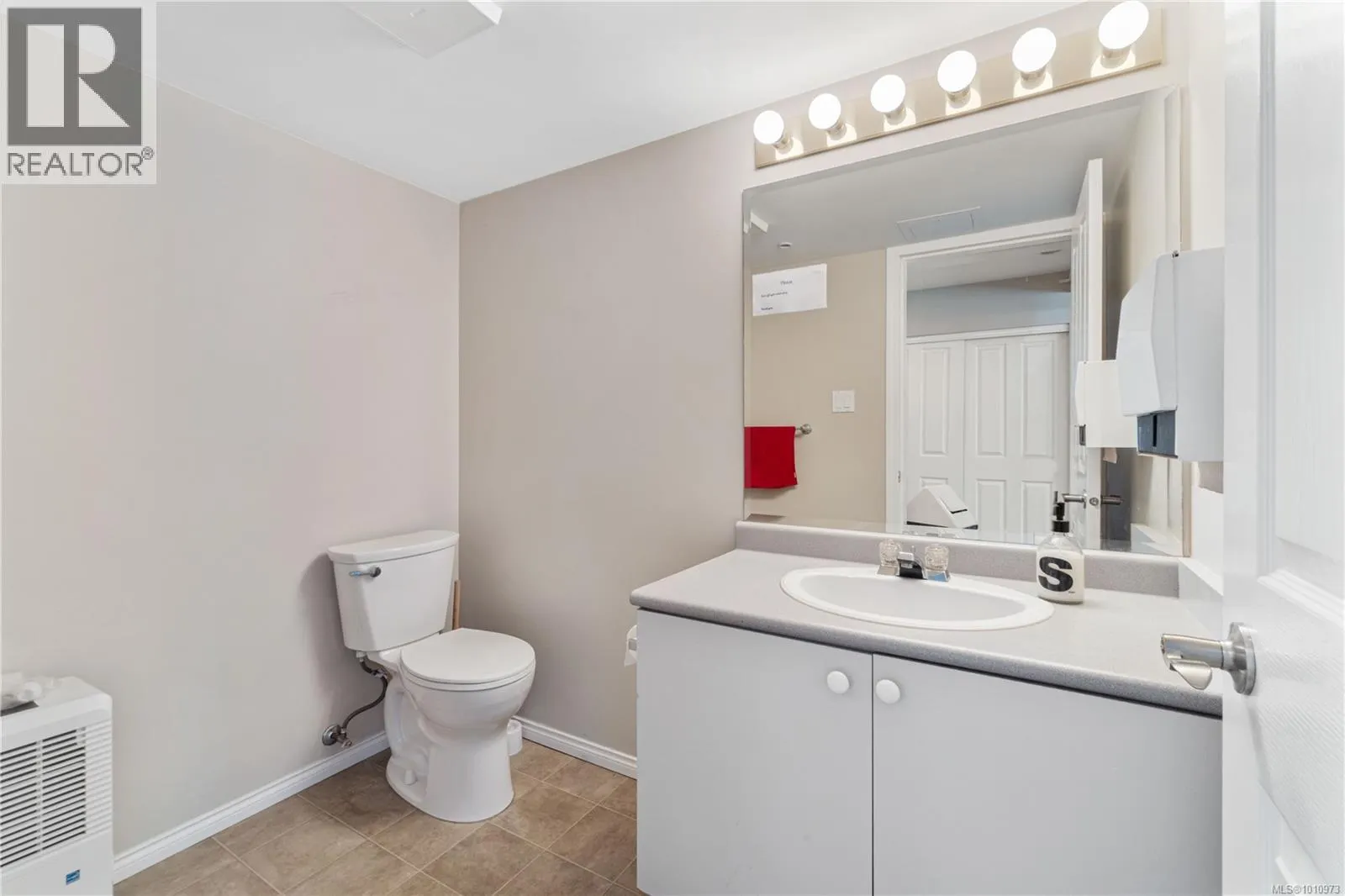 112 1685 Estevan Rd