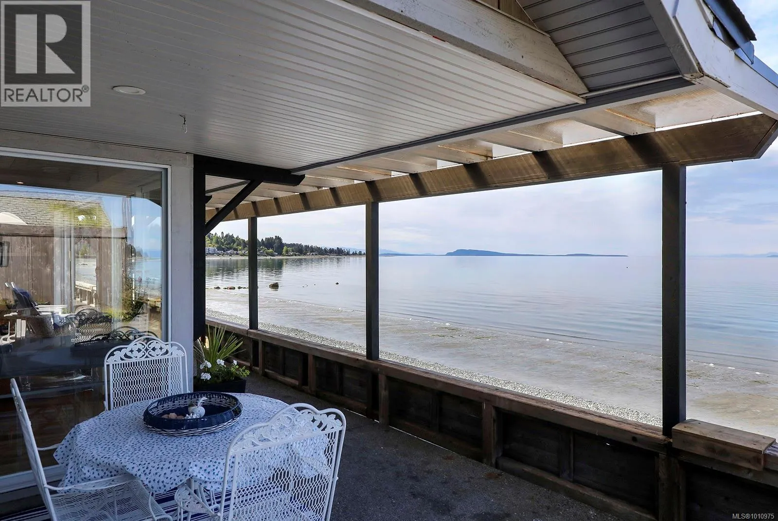2935 Island Hwy W