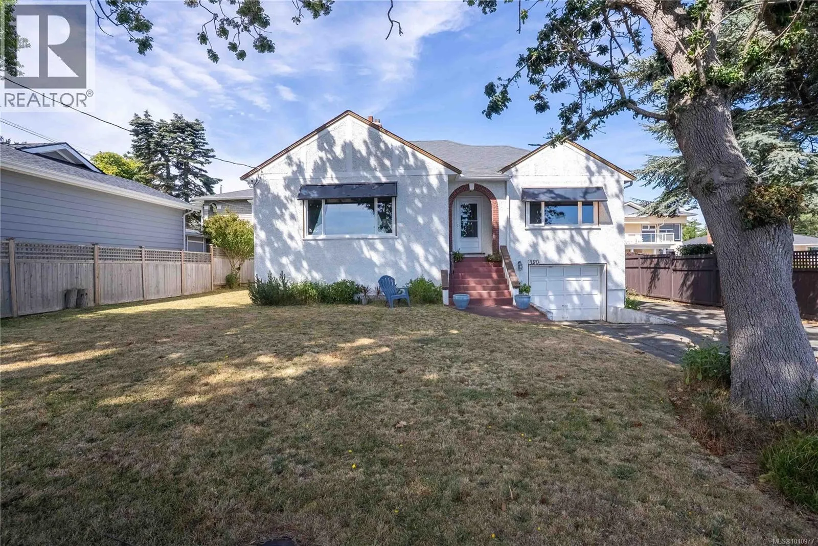 320 Beach Dr