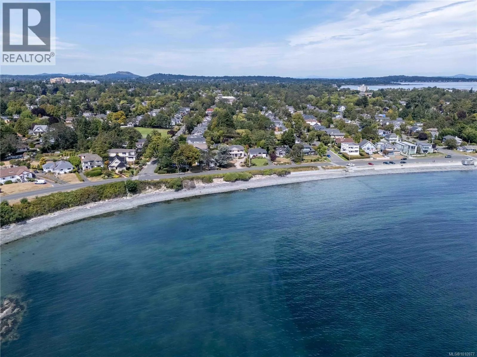 320 Beach Dr