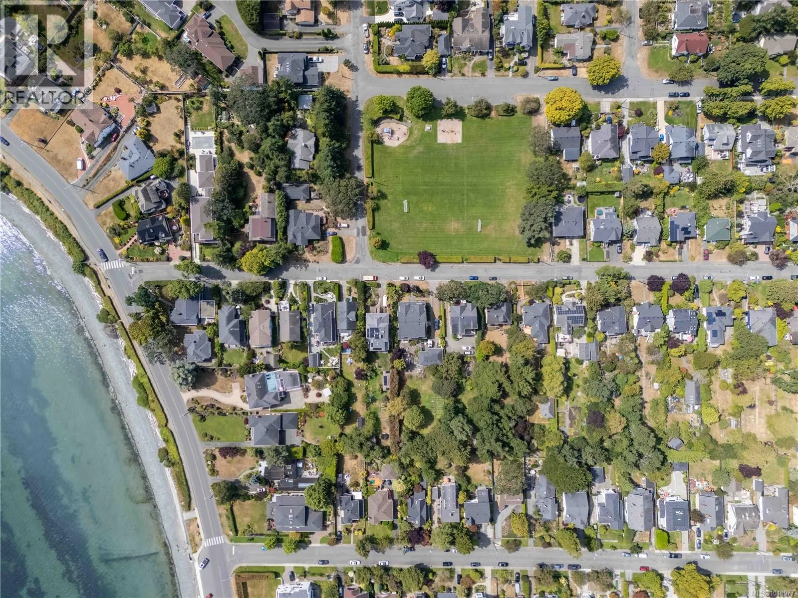 320 Beach Dr