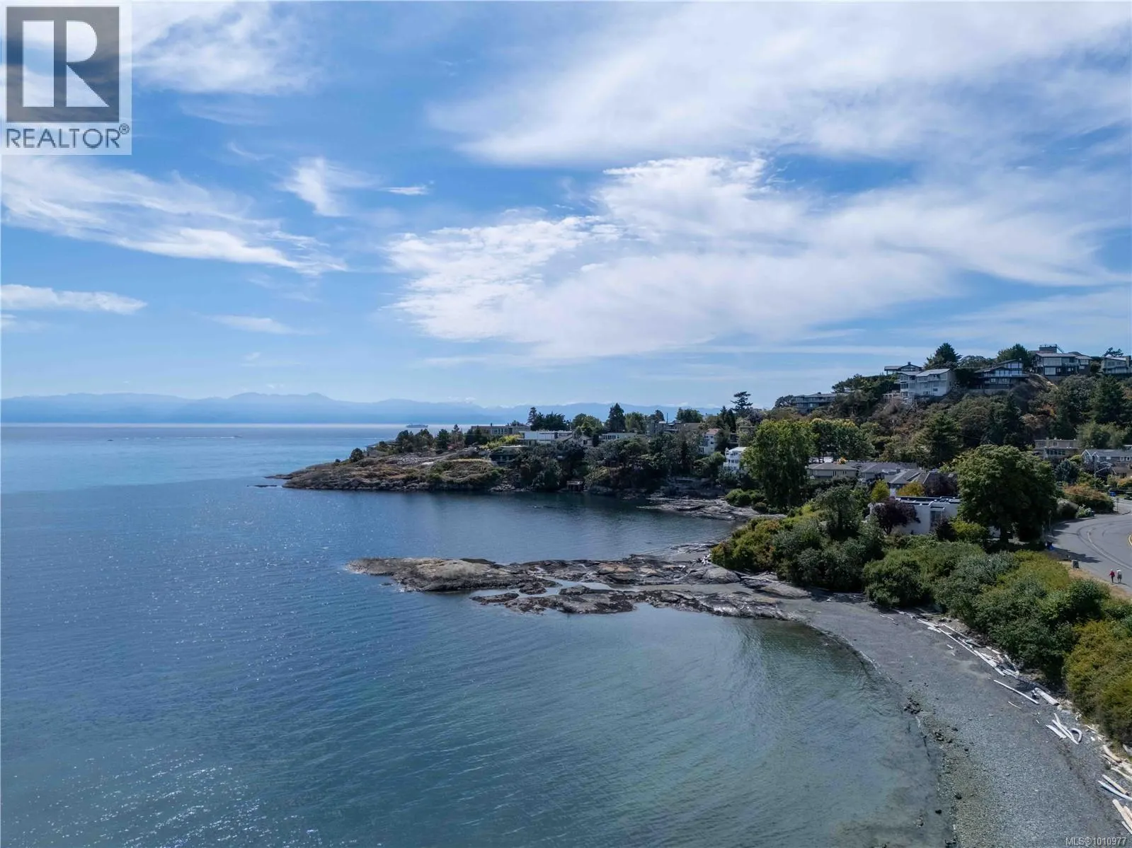 320 Beach Dr