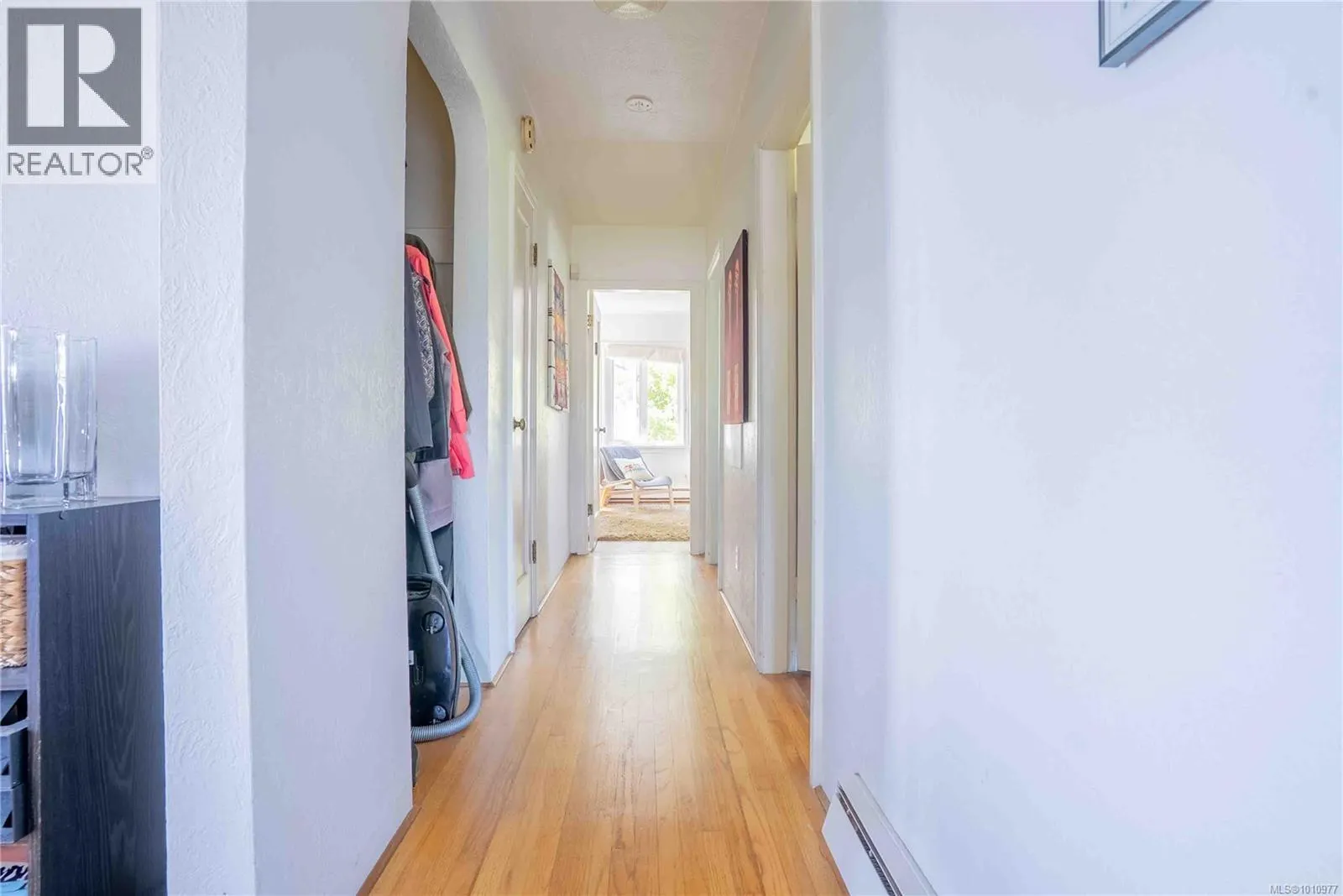 320 Beach Dr