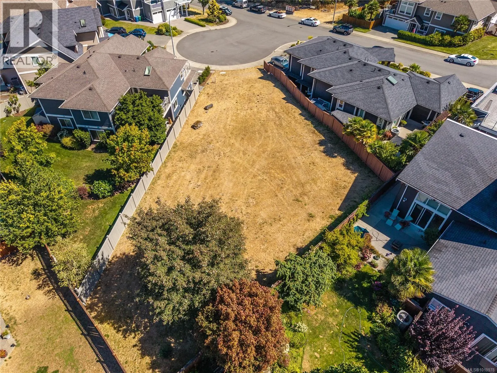5690 Oceanview Terr