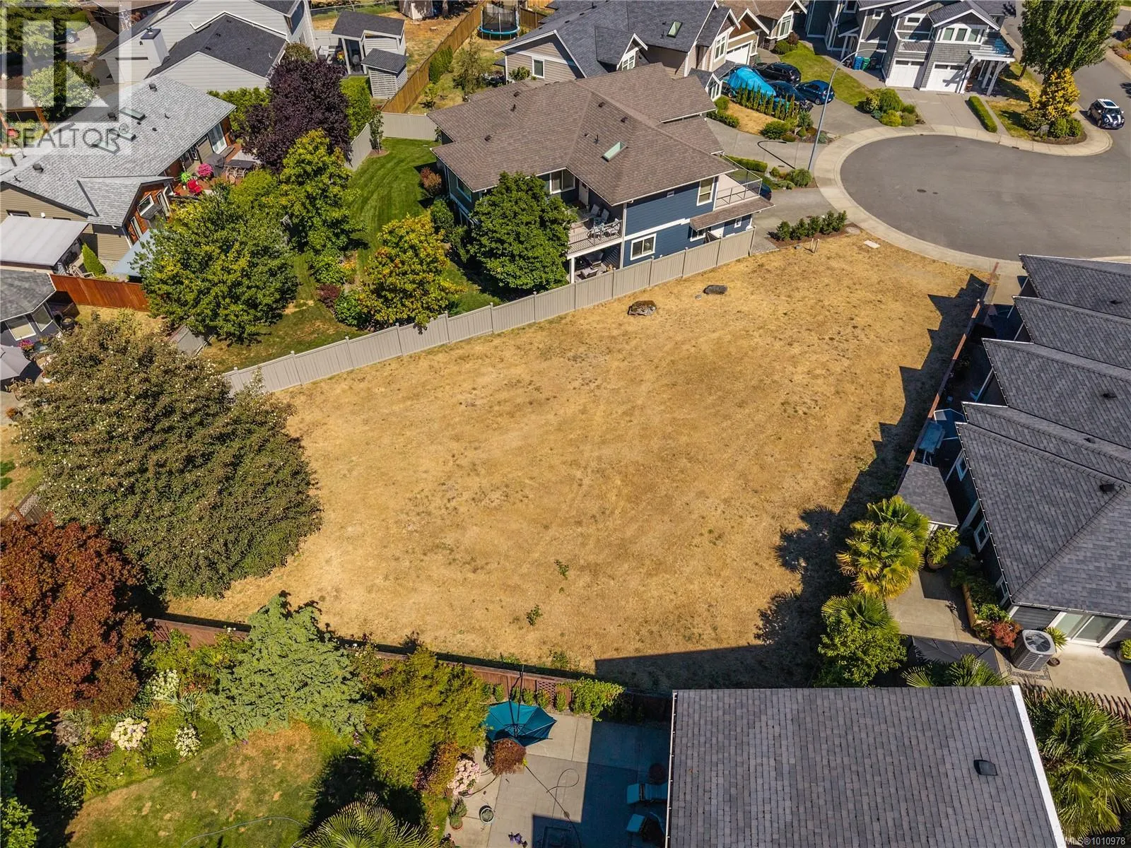 5690 Oceanview Terr