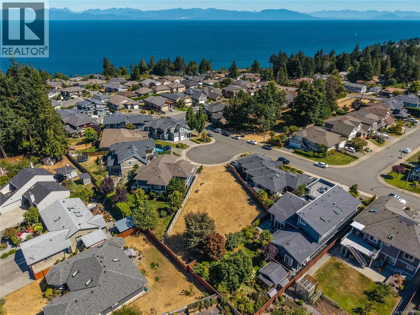 5690 Oceanview Terr