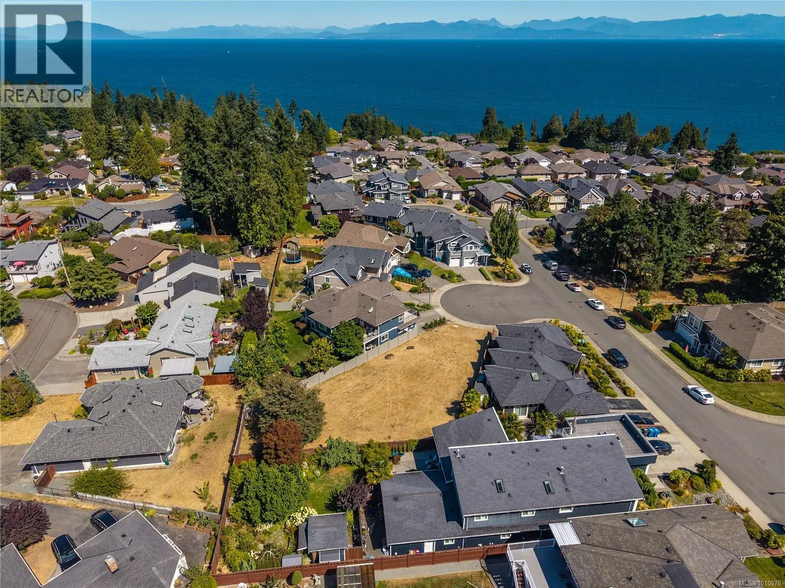 5690 Oceanview Terr