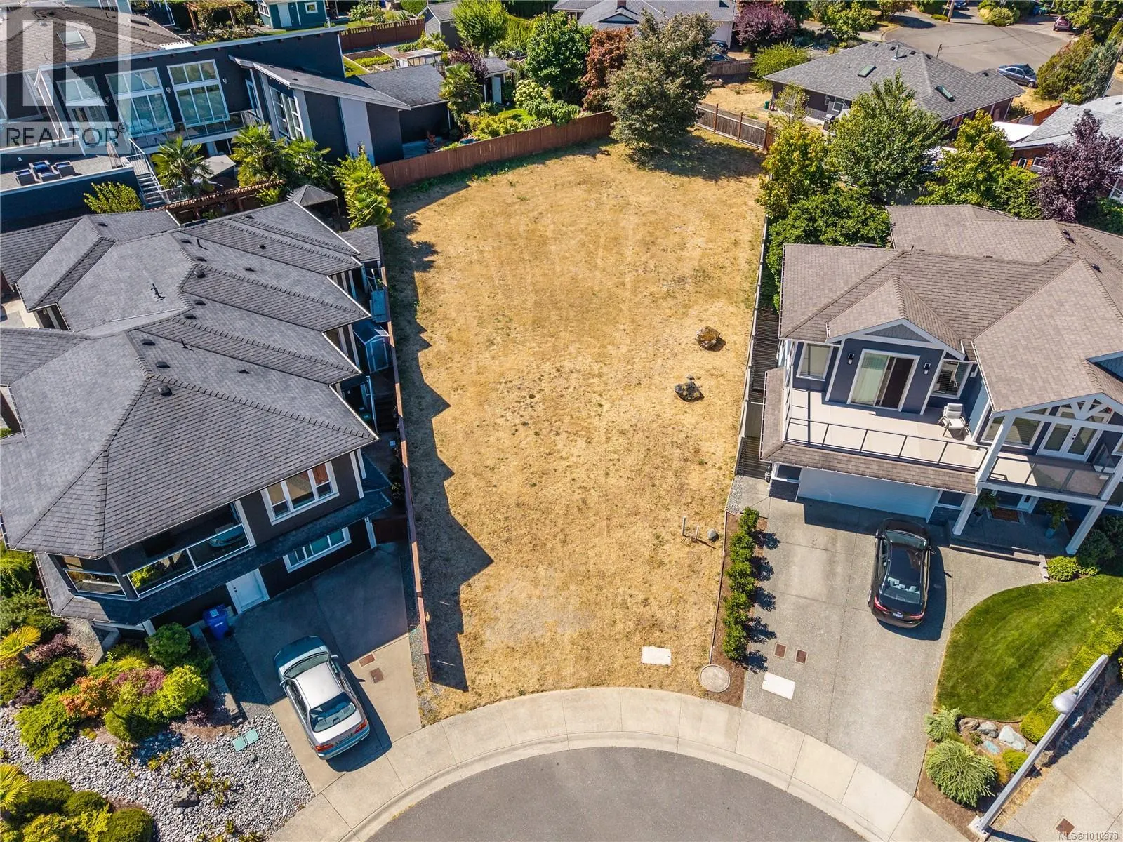 5690 Oceanview Terr