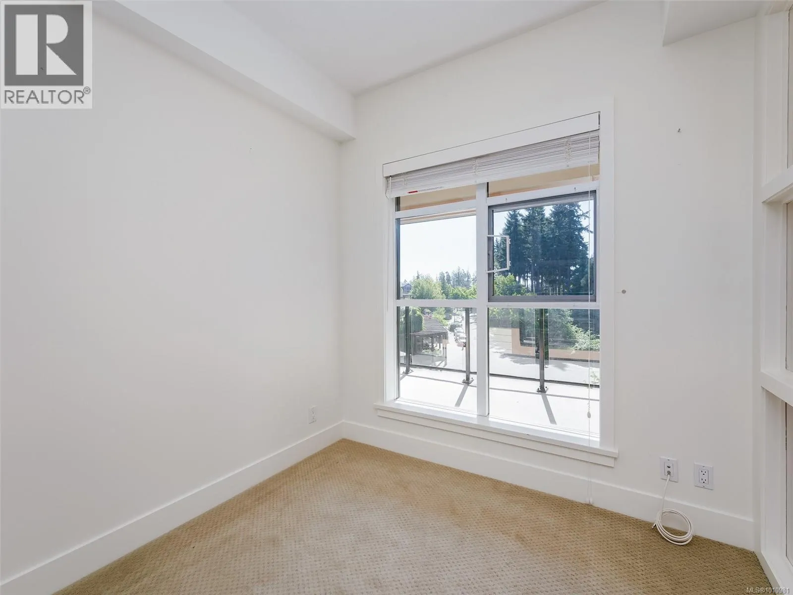 218 1400 Lynburne Pl