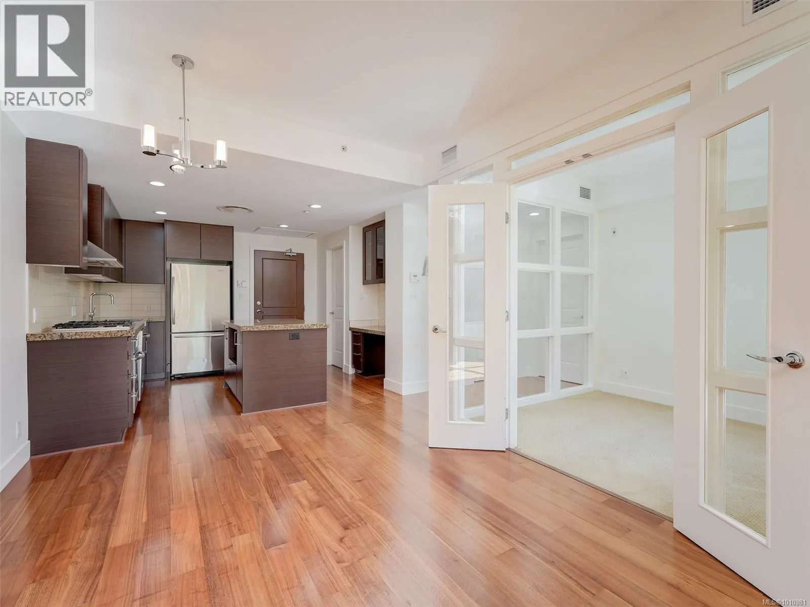 218 1400 Lynburne Pl