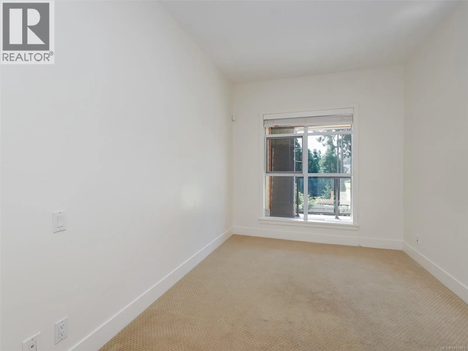 218 1400 Lynburne Pl