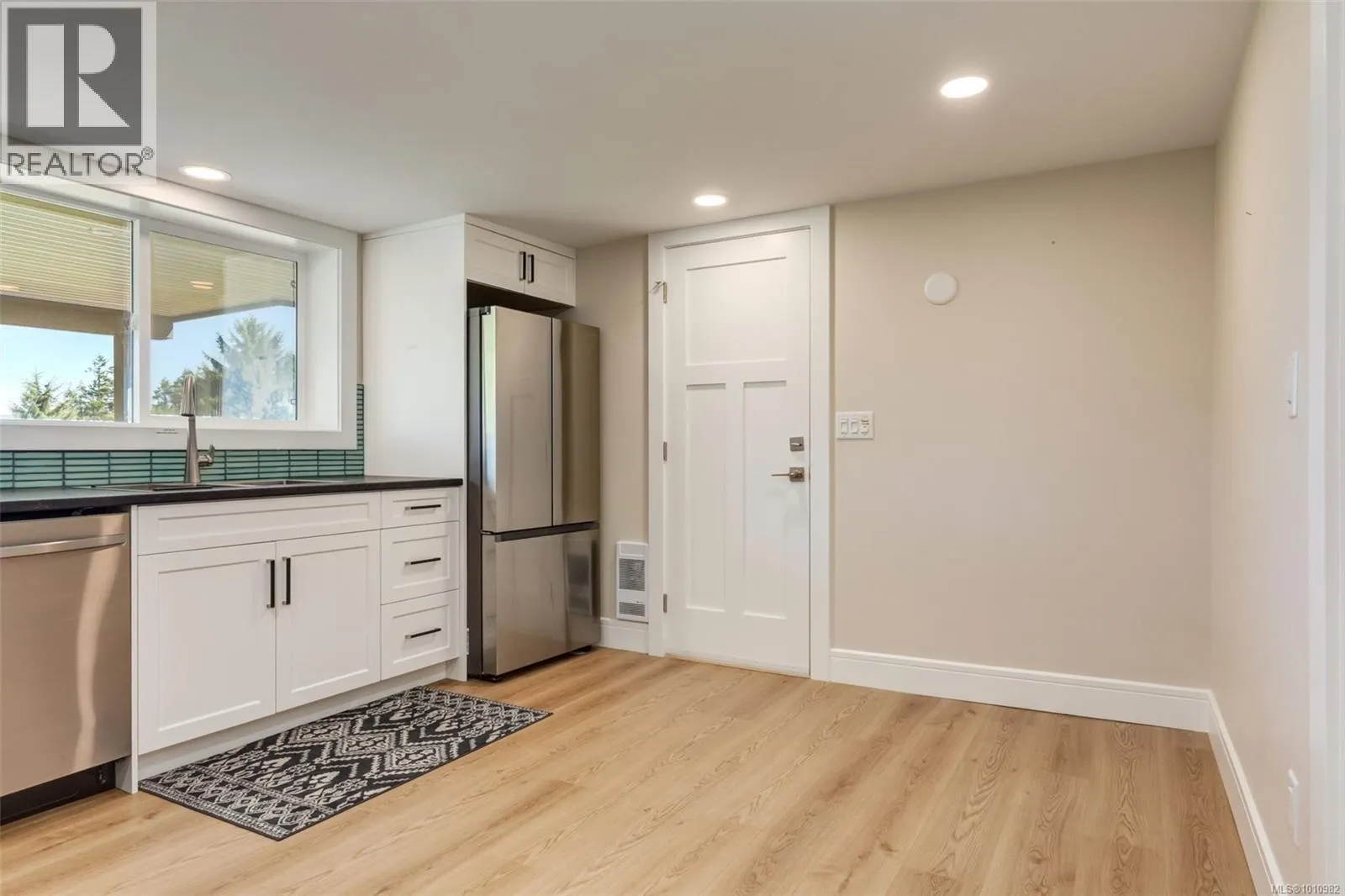 405 Heath Ave