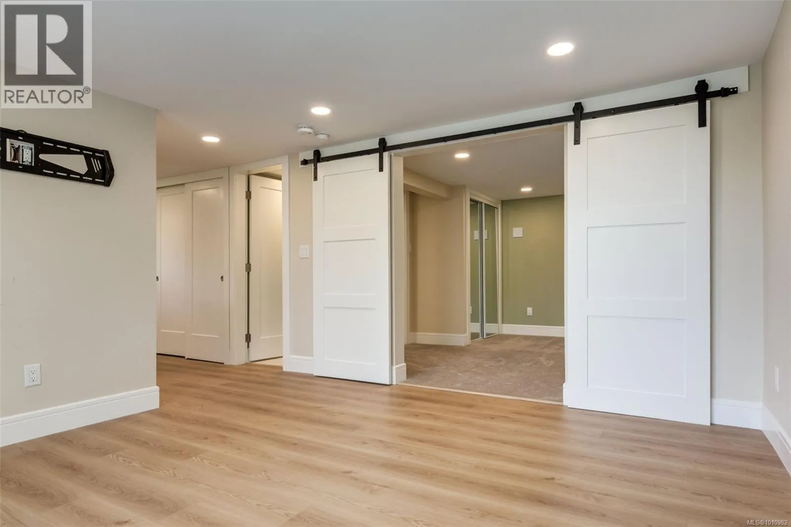 405 Heath Ave