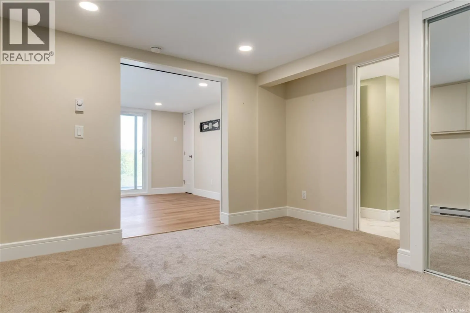 405 Heath Ave