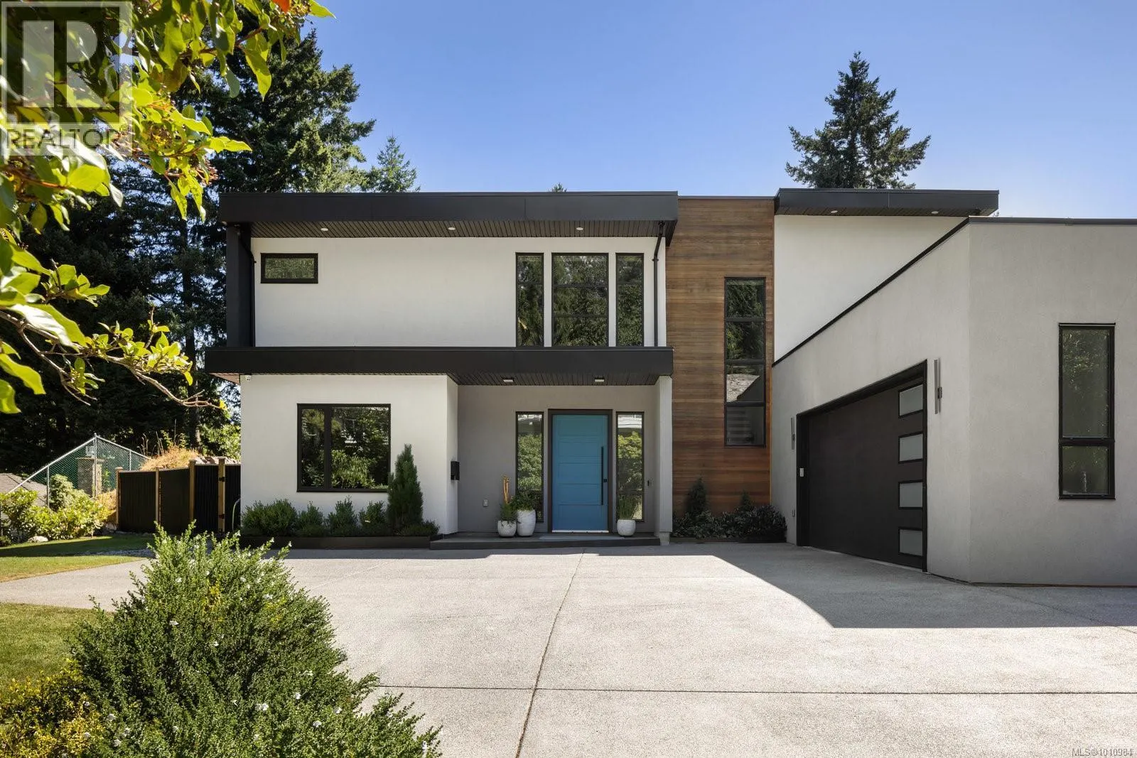 4673 Boulderwood Dr