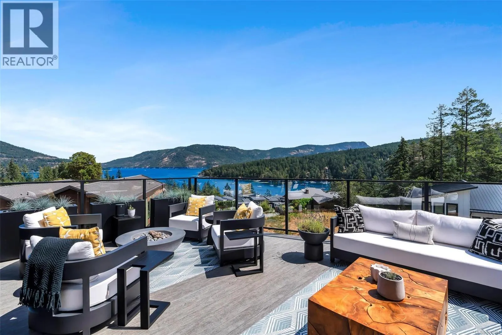 22 1060 Shore Pine Close