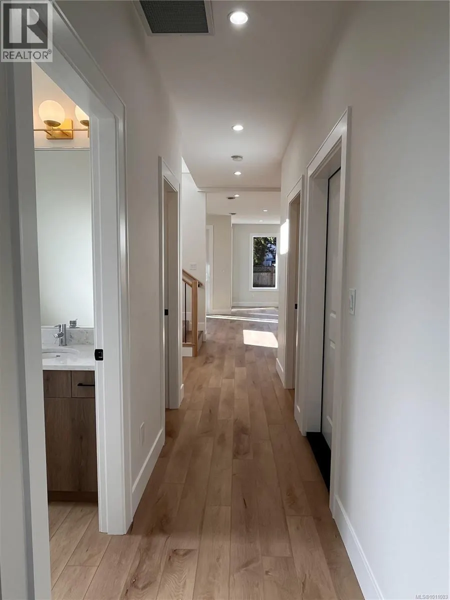 649 Hoffman Ave