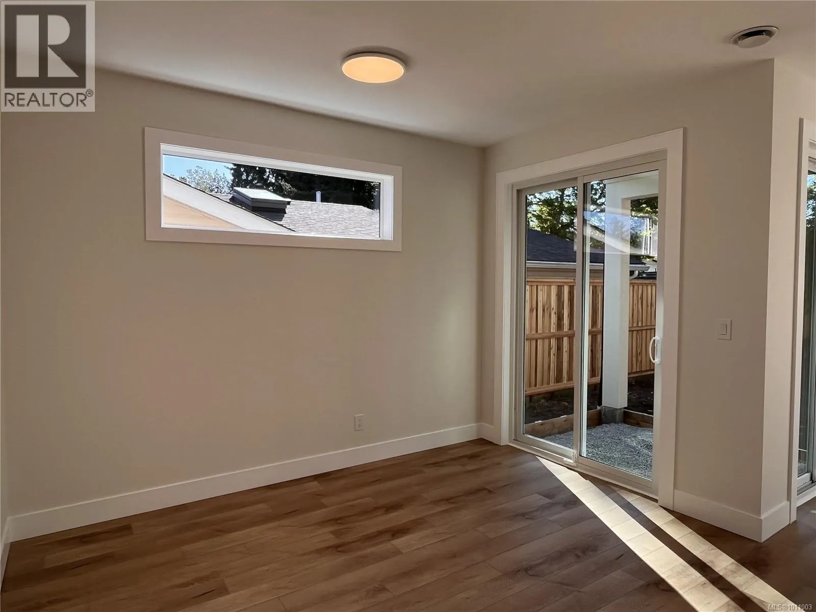 649 Hoffman Ave