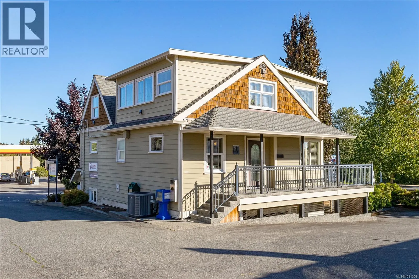640 Esplanade Ave
