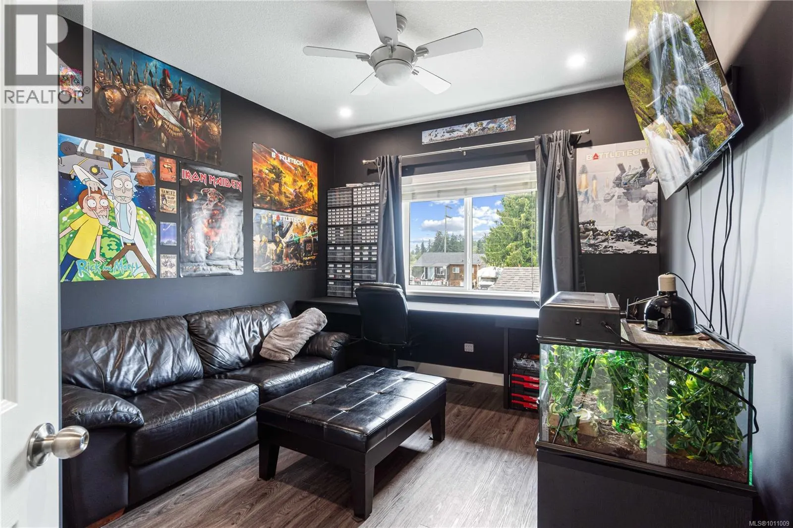 2148 Lark Cres
