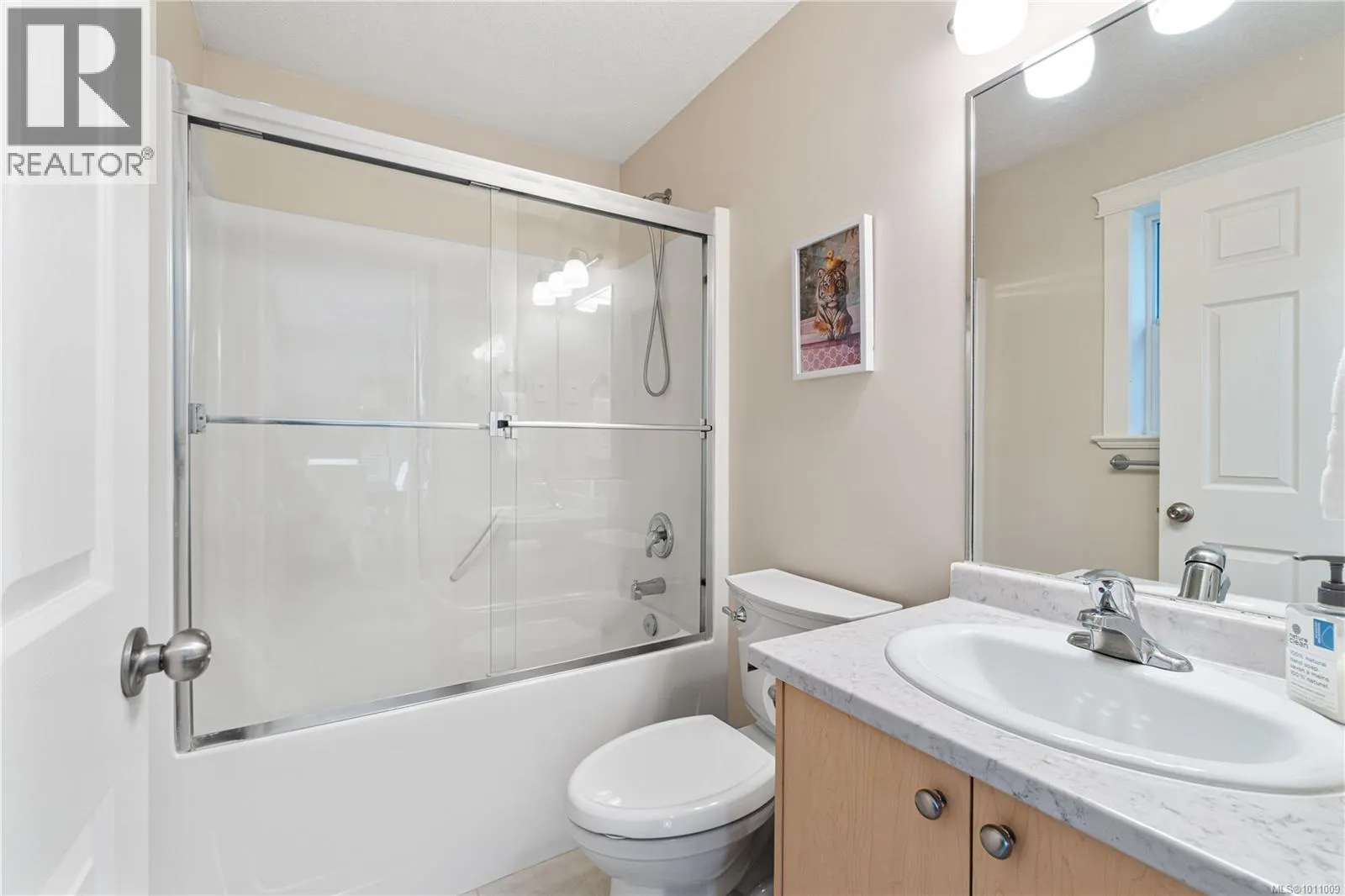2148 Lark Cres