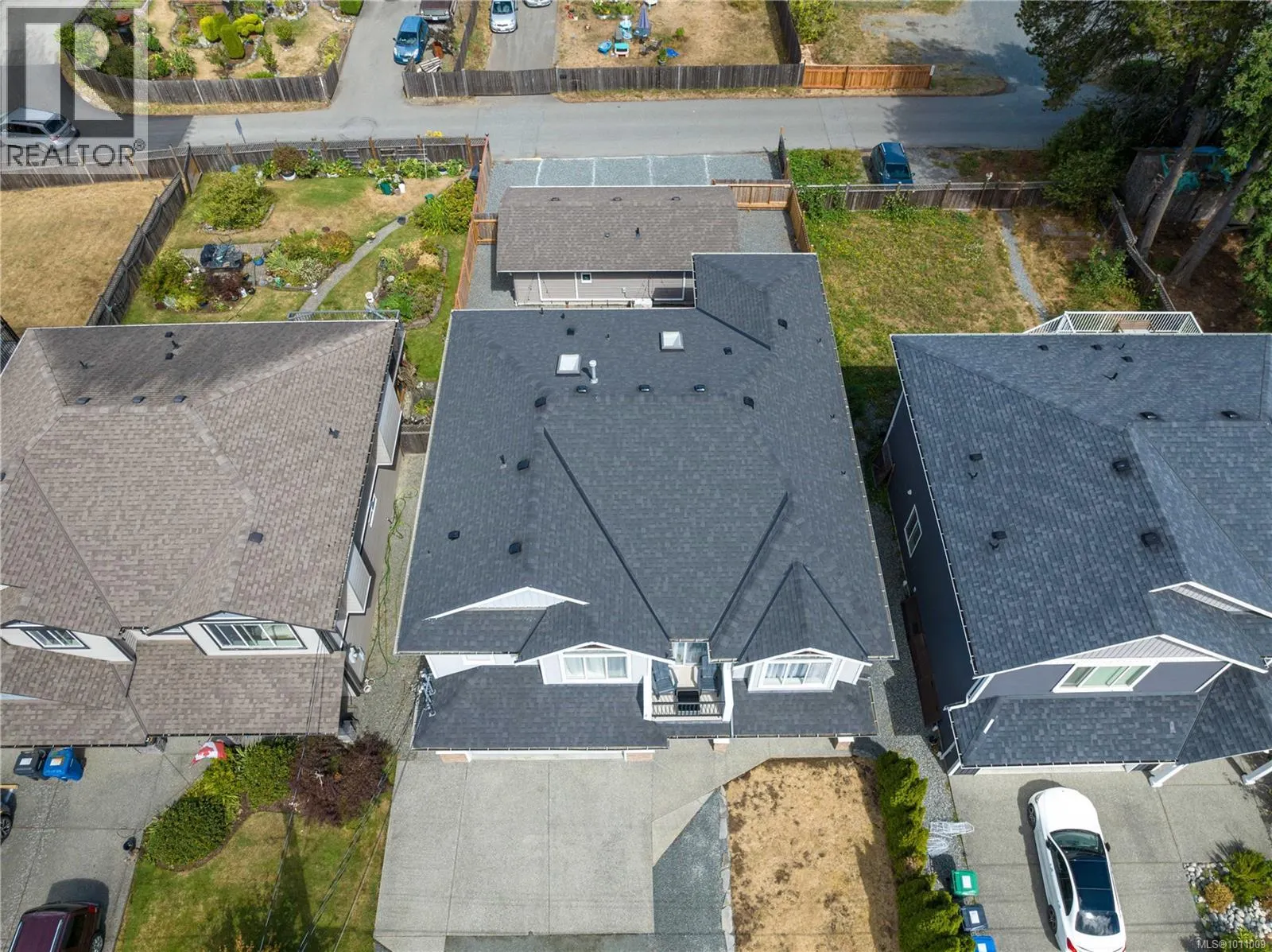 2148 Lark Cres