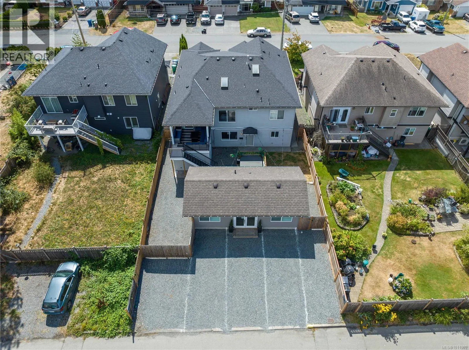 2148 Lark Cres