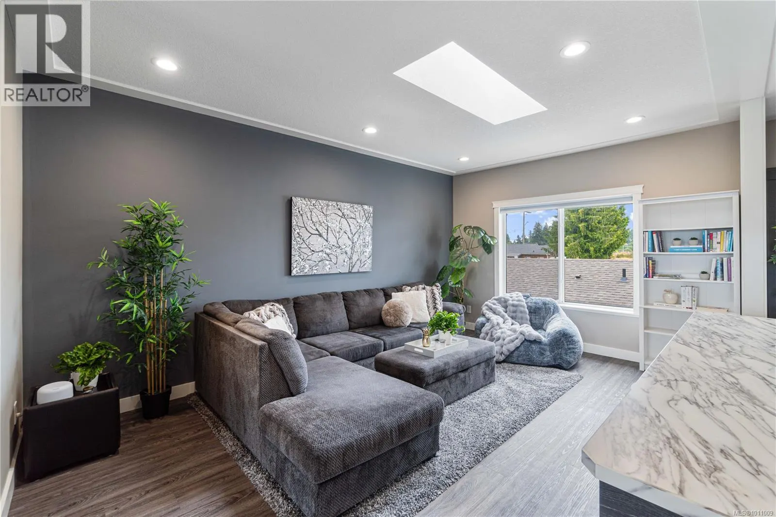2148 Lark Cres