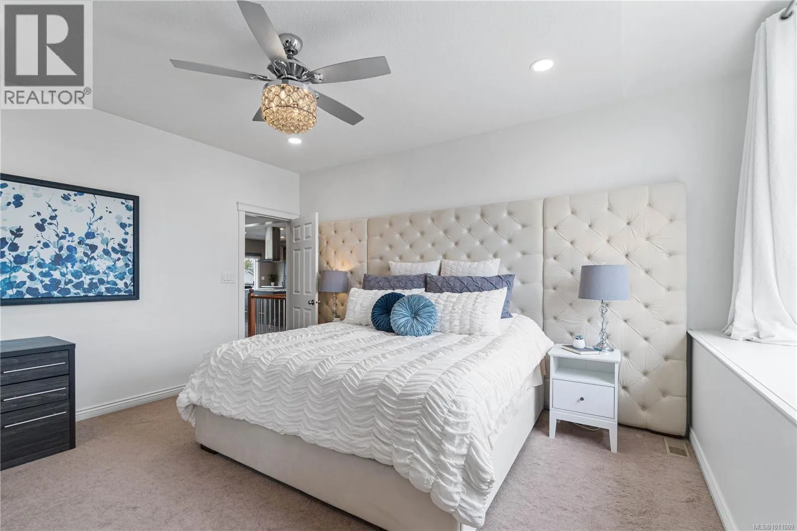 2148 Lark Cres